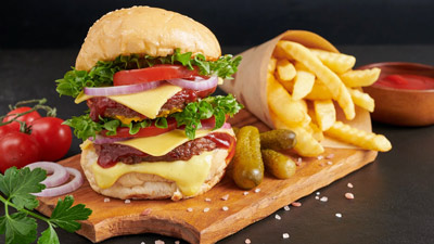 गर्मी में लंच में न खाएं ये 5 चीजें, खराब हो सकता है आपका पेट 